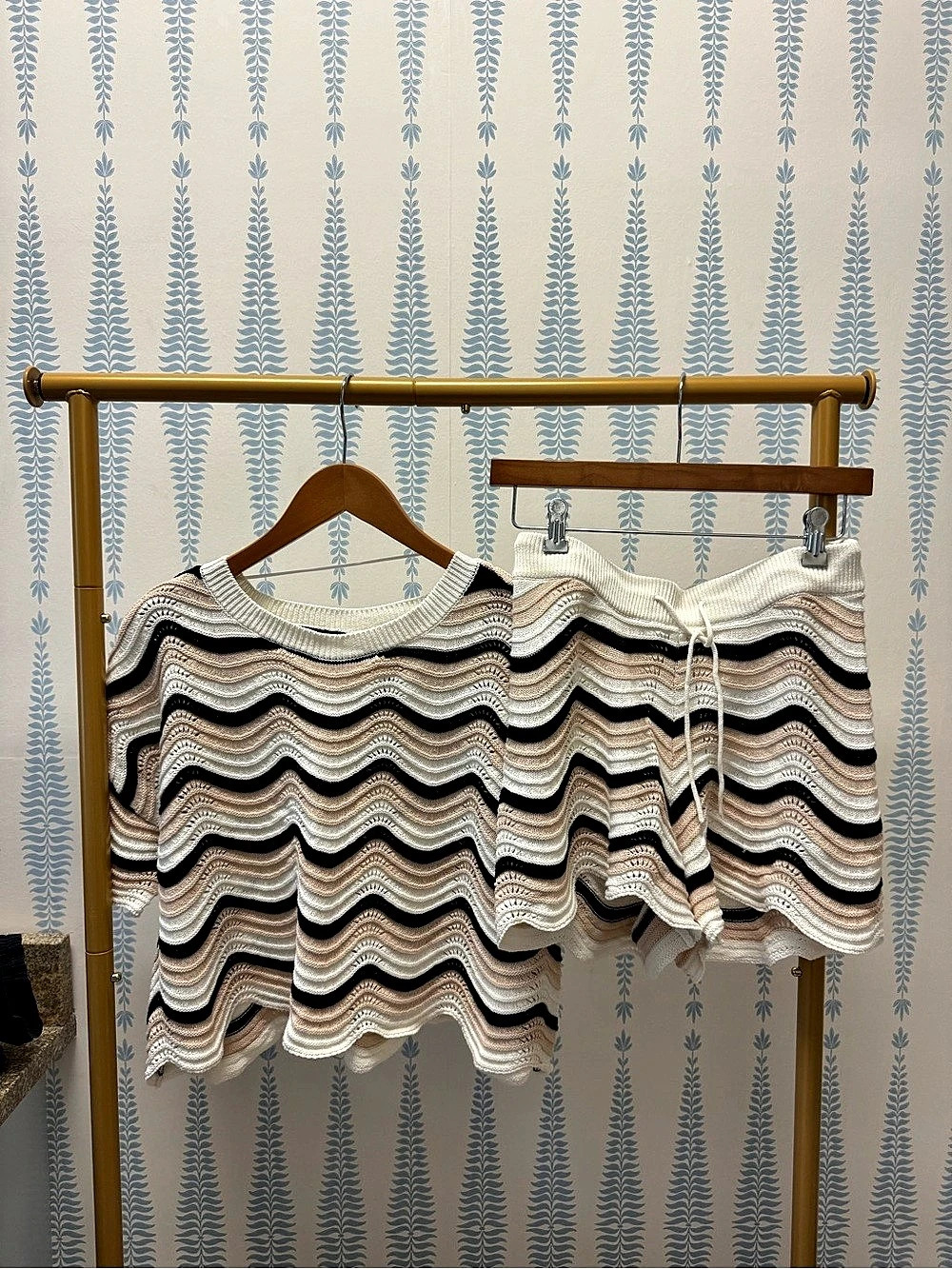L*SPACE Make Waves Sweater and Make Waves Short Wavy Stripe Sweater Size XS